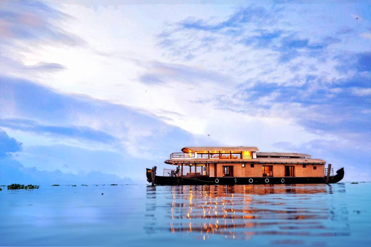 Alappuzha Indraprasthamlakecruise מראה חיצוני תמונה